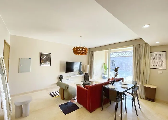 Snazzy 1bdr W Rooftop Mangroovy Free Pool & Access Apartman