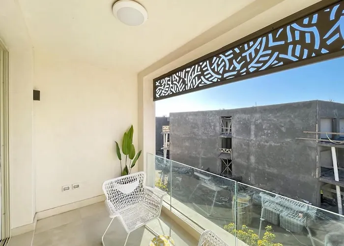 Snazzy 1bdr W Rooftop Mangroovy Free Pool & Access Apartman